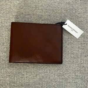 Banana Republic Men’s Brown Leather Wallet